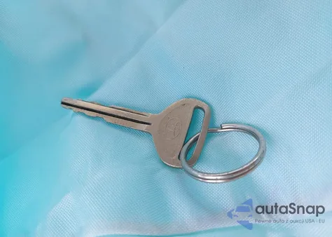 1998 Toyota Camry Le из США, поврежденный, VIN 4T1BG22K1WU276568